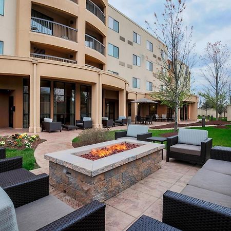 Courtyard By Marriott Potomac Mills Woodbridge Hotel Bagian luar foto