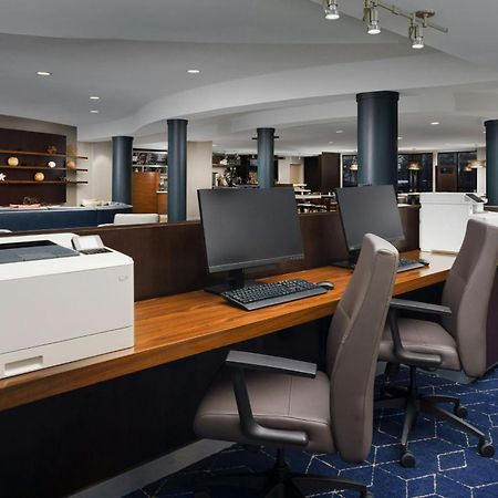 Courtyard By Marriott Potomac Mills Woodbridge Hotel Bagian luar foto