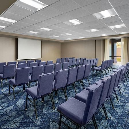 Courtyard By Marriott Potomac Mills Woodbridge Hotel Bagian luar foto