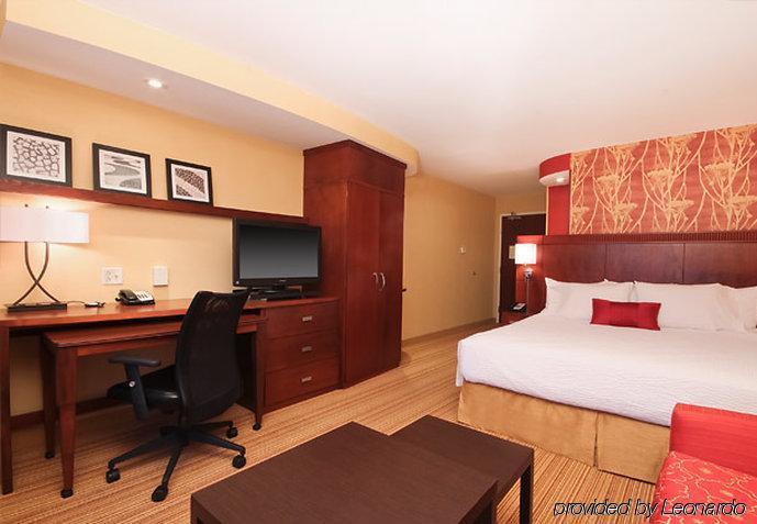 Courtyard By Marriott Potomac Mills Woodbridge Hotel Ruang foto