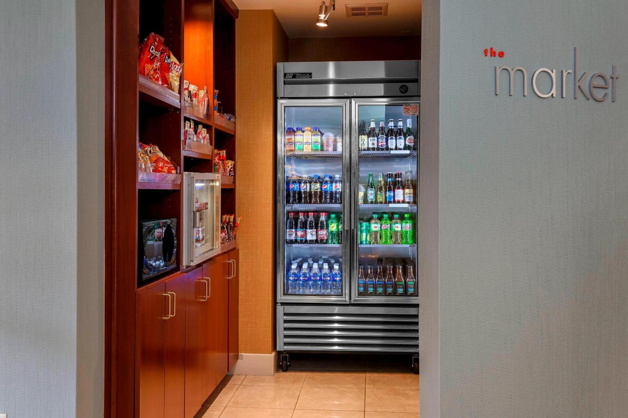 Courtyard By Marriott Potomac Mills Woodbridge Hotel Bagian luar foto