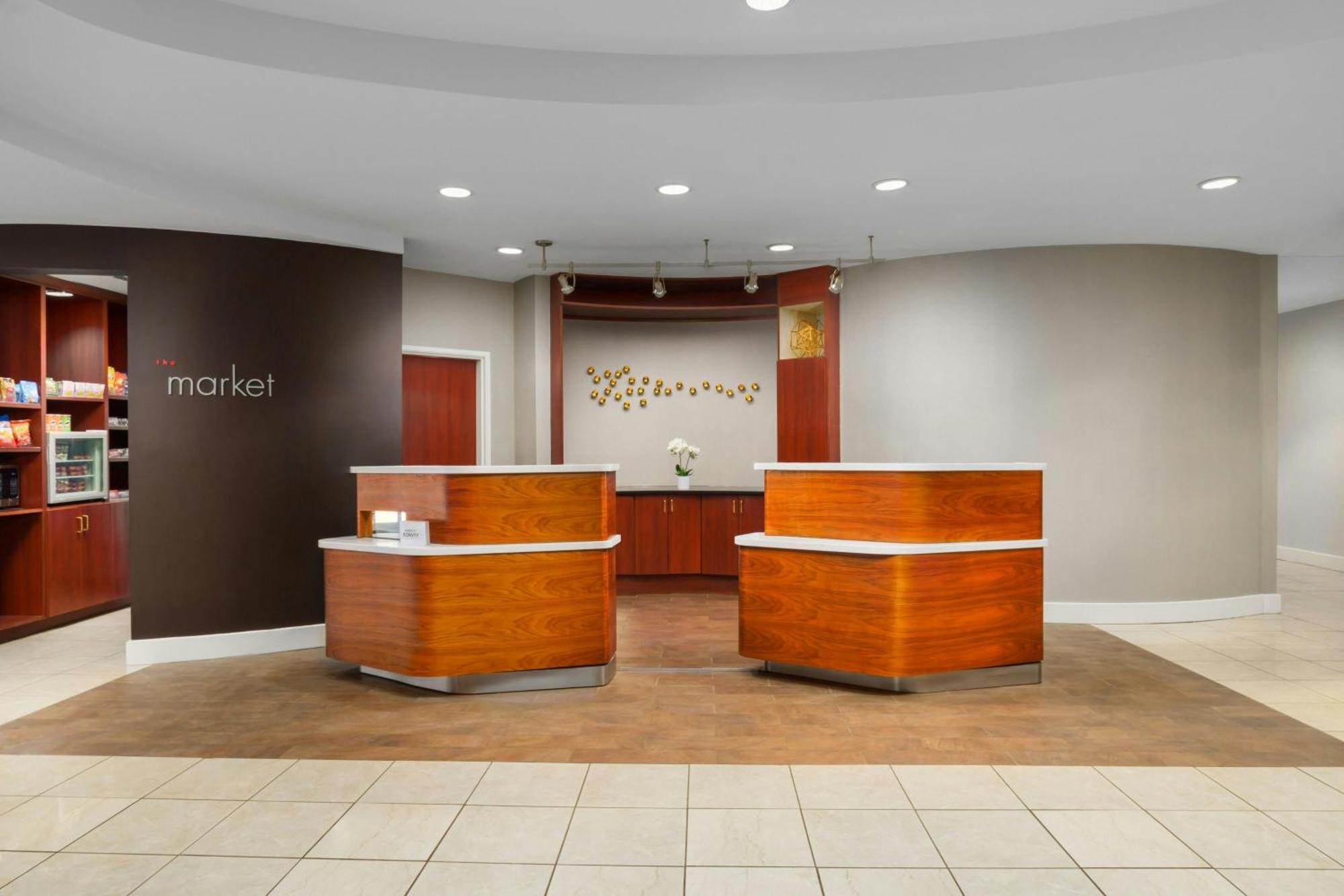Courtyard By Marriott Potomac Mills Woodbridge Hotel Bagian luar foto